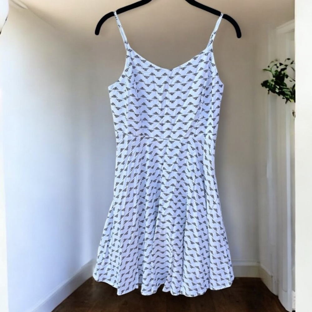 Old navy  black and white Dress